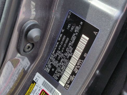 Used 2023 Toyota Highlander Platinum image 33