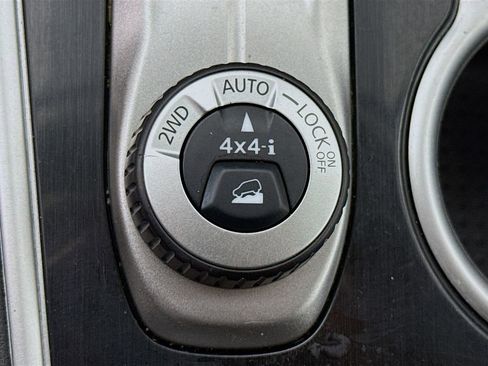 Used 2020 Nissan Pathfinder S AWD/4WD image 11