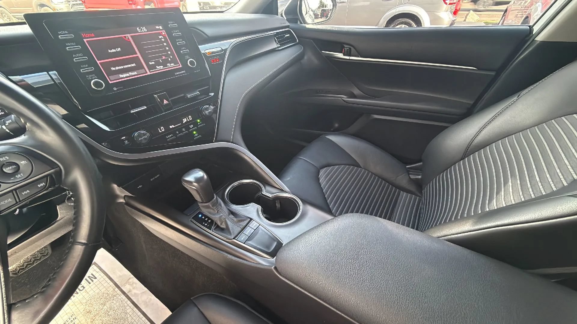 Used 2024 Toyota Camry SE FWD image 23