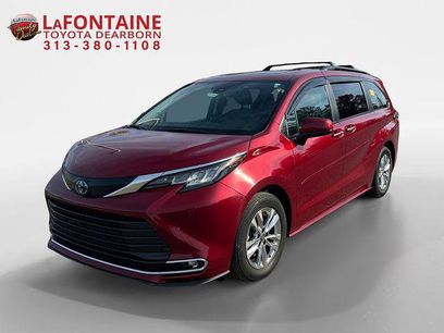 Certified 2022 Toyota Sienna XLE