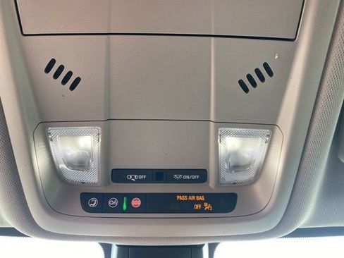 Used 2023 Chevrolet Blazer LT image 17