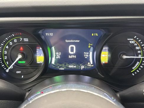 Used 2025 Jeep Wrangler Unlimited Sahara w/ Safety Group AWD/4WD image 29