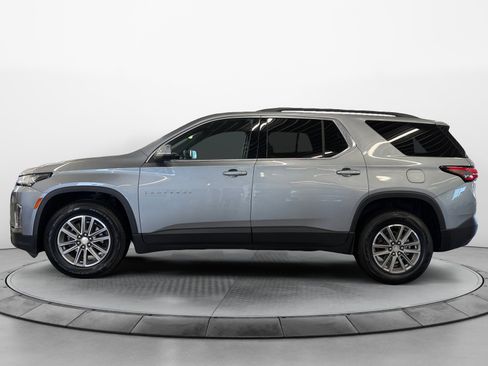 Used 2023 Chevrolet Traverse LT FWD image 3