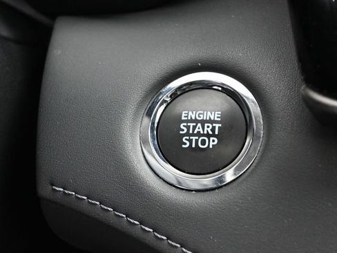 Certified 2023 Toyota Highlander XLE image 29