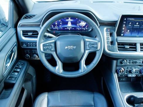 Used 2023 Chevrolet Tahoe Z71 w/ Luxury Package AWD/4WD image 18