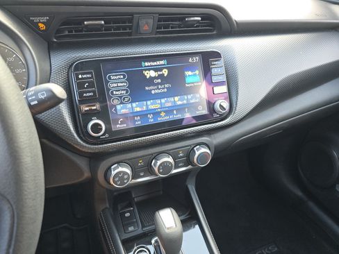 Used 2024 Nissan Kicks SV FWD image 31