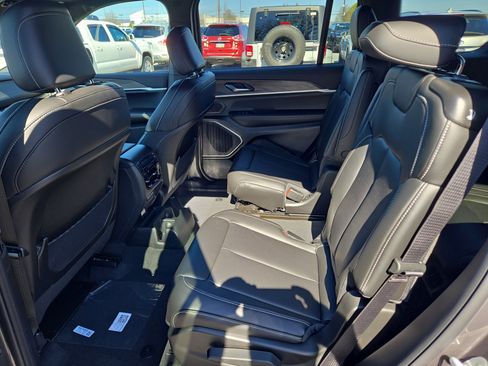 New 2026 Jeep Grand Cherokee L Limited AWD/4WD image 14