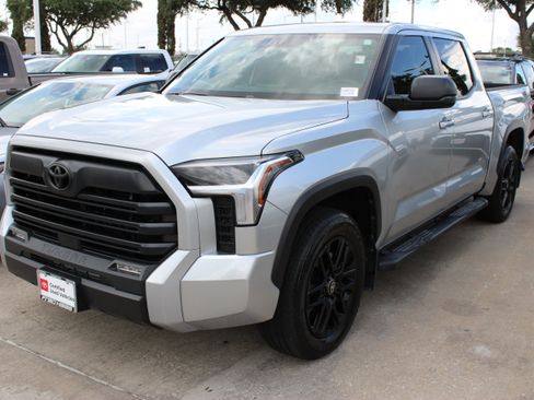 Used 2026 Toyota Tundra SR5 w/ SX Package RWD image 6