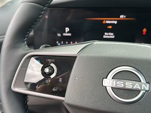 Used 2025 Nissan Murano SL AWD/4WD image 17