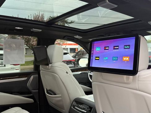 Used 2026 Cadillac Escalade Platinum Sport w/ LPO, ONYX Package image 7