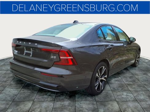 Used 2024 Volvo S60 B5 Plus image 3