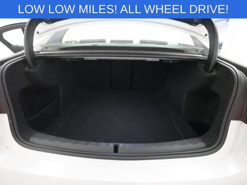 Used 2024 BMW 330i xDrive Sedan AWD/4WD image 10