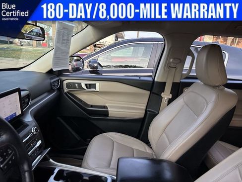 Used 2020 Ford Explorer XLT w/ Equipment Group 202A RWD image 14