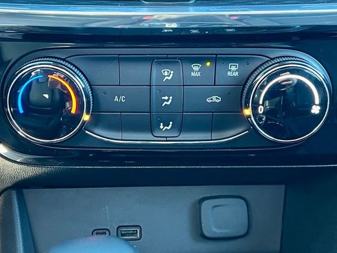 Used 2024 Buick Encore GX Sport Touring image 31