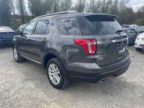 Used 2018 Ford Explorer XLT AWD/4WD image 7