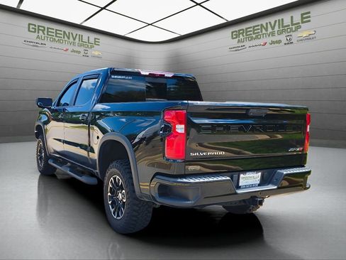 Used 2023 Chevrolet Silverado 1500 ZR2 w/ Technology Package AWD/4WD image 5