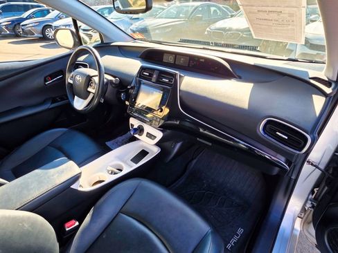 Used 2016 Toyota Prius Four Touring w/ Four Season Floor Mat Package FWD image 40