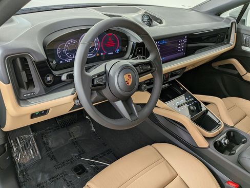 New 2026 Porsche Cayenne Coupe AWD/4WD image 4