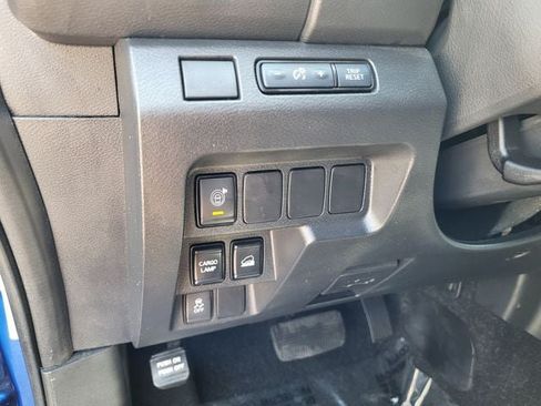 Certified 2025 Nissan Frontier SV AWD/4WD image 14