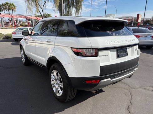 Used 2017 Land Rover Range Rover Evoque SE image 5