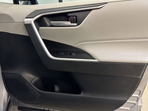 Used 2023 Toyota RAV4 XLE image 29