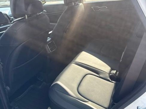Used 2023 Kia Sportage EX AWD/4WD image 9