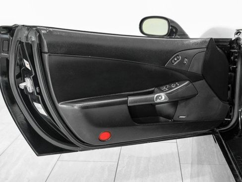 Used 2005 Chevrolet Corvette Convertible w/ Preferred Equipment Group RWD image 31