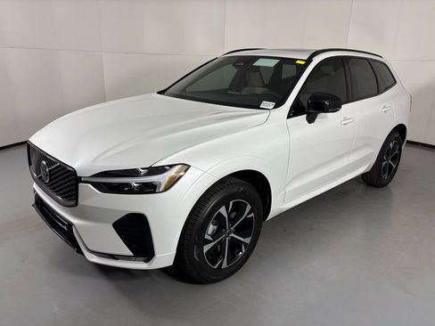 New 2026 Volvo XC60 B5 Core w/ Protection Package AWD/4WD image 4