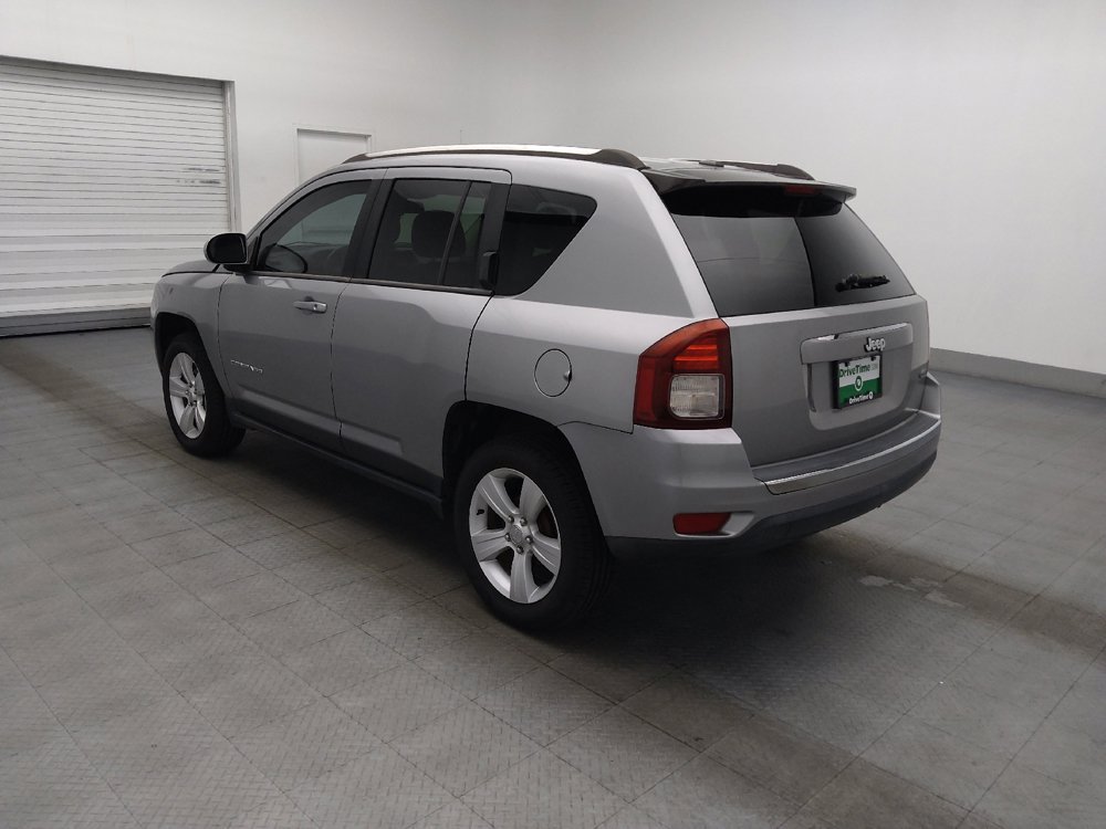 Used 2015 Jeep Compass High Altitude FWD image 3