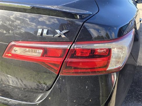 Used 2017 Acura ILX PREMIUM image 10