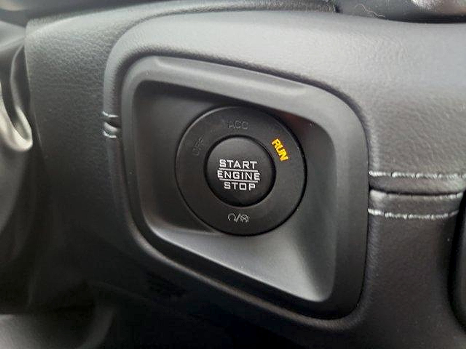 New 2026 Jeep Wrangler Unlimited Sahara AWD/4WD image 9