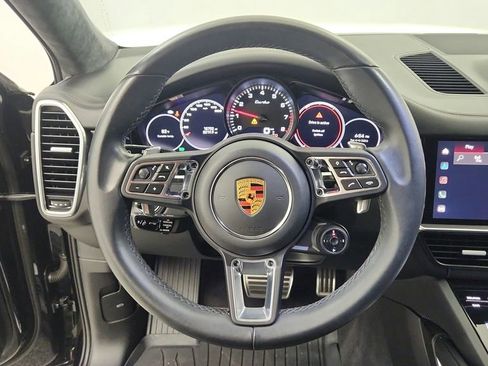 Used 2023 Porsche Cayenne Turbo AWD/4WD image 25