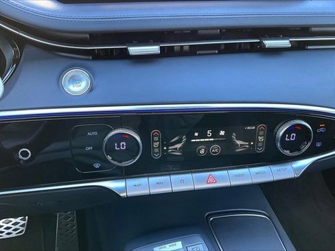 Used 2023 Genesis GV70 2.5T w/ Sport Prestige Package image 24