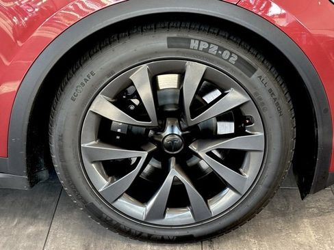 Used 2024 Tesla Model X image 41