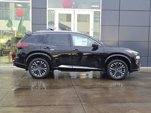 New 2026 Nissan Rogue Platinum w/ Platinum Premium Package image 2