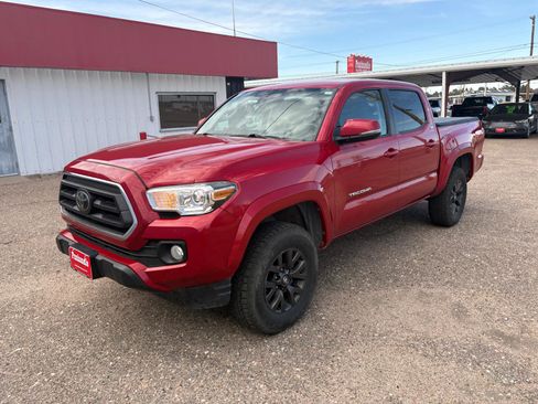 Used 2021 Toyota Tacoma SR5 w/ Technology Package image 12