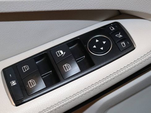 Used 2015 Mercedes-Benz E 350 Sedan image 70