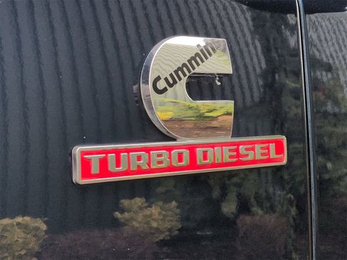 Used 2024 RAM 2500 Tradesman w/ Chrome Appearance Group image 11