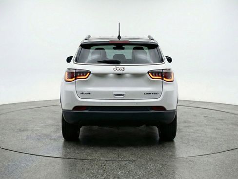 Used 2025 Jeep Compass Limited image 6