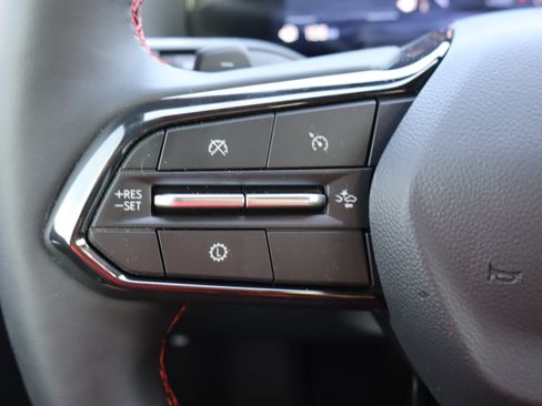 Used 2026 Chevrolet Equinox RS w/ Convenience Package III FWD image 19