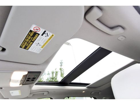 Used 2023 Nissan Rogue SV w/ SV Premium B Package image 31