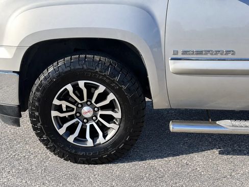 Used 2008 GMC Sierra 1500 SLT w/ All-Terrain Package RWD image 15
