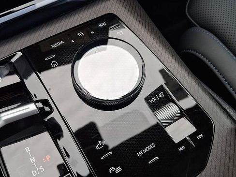 Certified 2025 BMW X3 xDrive30i w/ Premium Package image 17