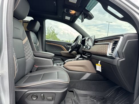 Used 2024 GMC Canyon Denali AWD/4WD image 30