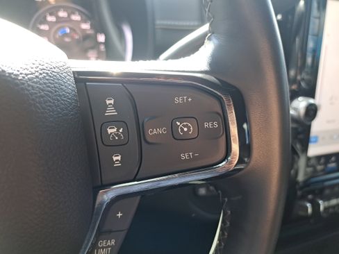 Used 2023 RAM 2500 Limited image 21