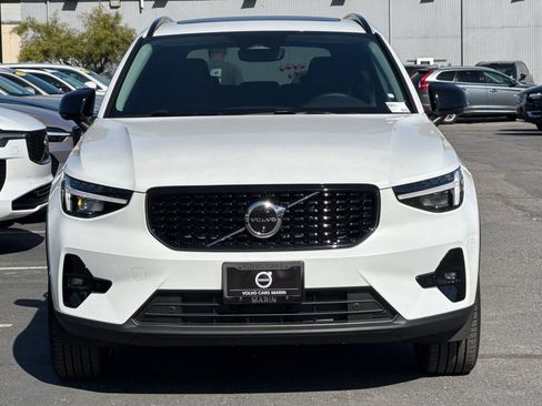 New 2026 Volvo XC40 B5 Ultra w/ Climate Package AWD/4WD image 10