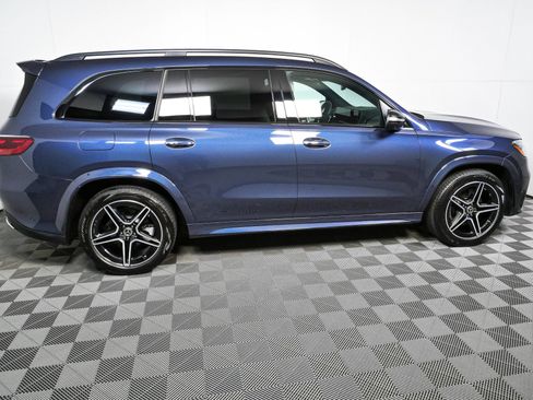 Used 2025 Mercedes-Benz GLS 450 4MATIC image 28