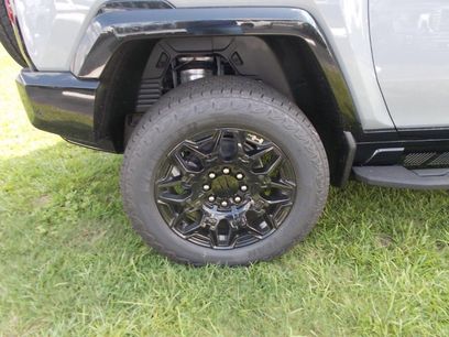 New 2025 GMC Hummer EV 2X