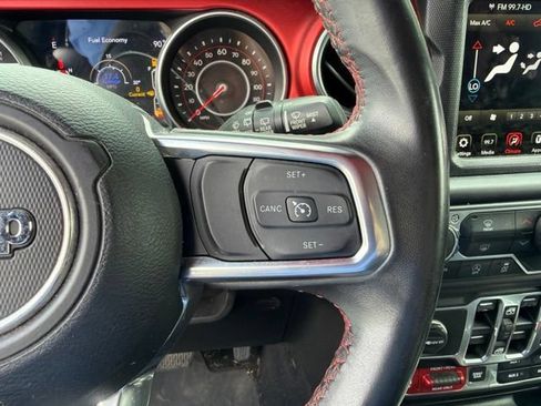 Used 2018 Jeep Wrangler Unlimited Rubicon AWD/4WD image 16