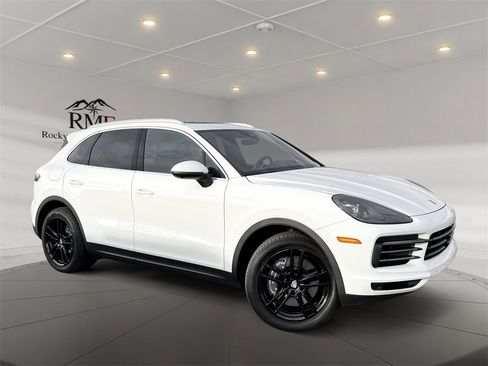 Used 2023 Porsche Cayenne Platinum Edition image 1